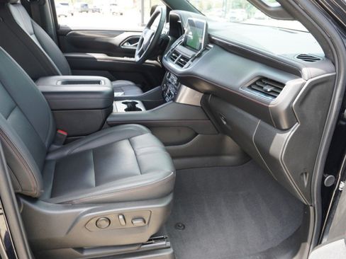Used 2024 Chevrolet Suburban RST w/ Luxury Package AWD/4WD image 13
