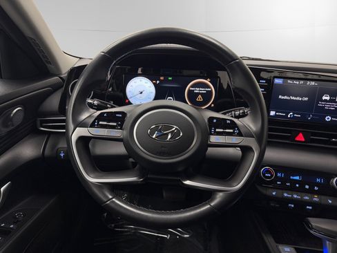 Used 2021 Hyundai Elantra SEL w/ Convenience Package FWD image 12