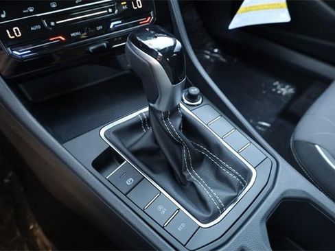 New 2025 Volkswagen Jetta Sport image 15