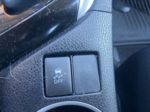 Used 2018 Toyota Corolla L image 18