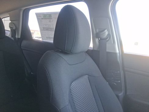 New 2026 Kia Sportage LX FWD image 21