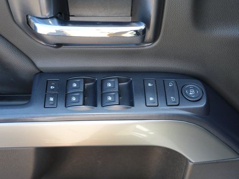 Used 2019 Chevrolet Silverado 1500 LT AWD/4WD image 17