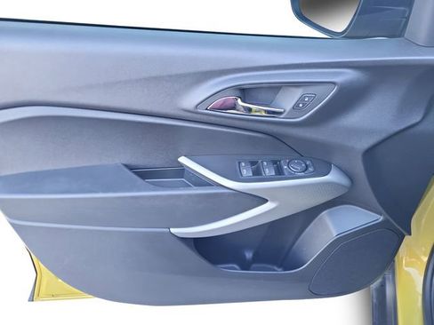 Used 2024 Chevrolet Trax RS image 10