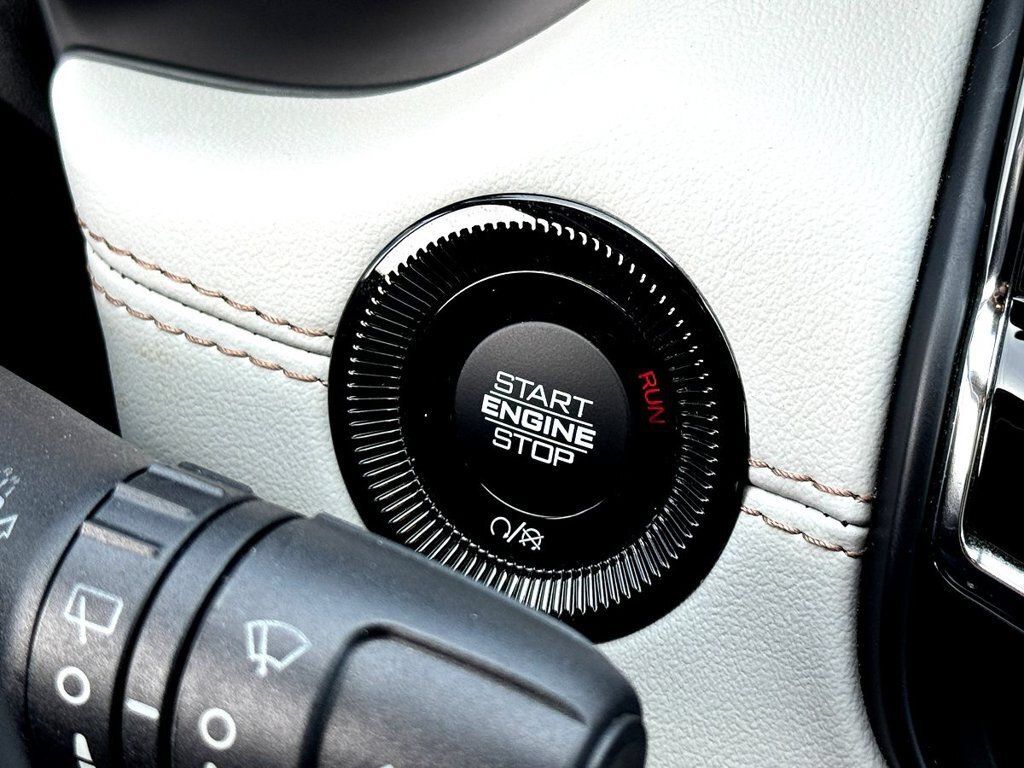 Used 2022 Jeep Compass Limited AWD/4WD image 19