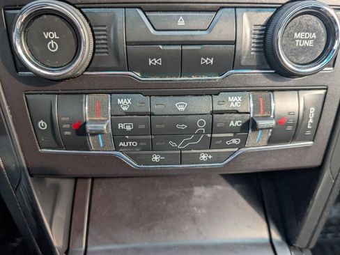 Used 2016 Ford Explorer XLT w/ Equipment Group 202A AWD/4WD image 19