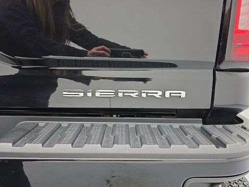 Used 2021 GMC Sierra 2500 Denali w/ Denali Ultimate Package image 16