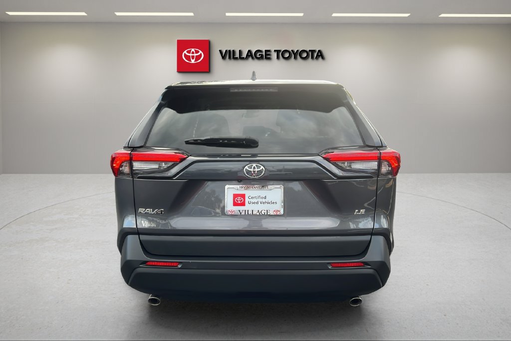 Used 2024 Toyota RAV4 LE FWD image 4