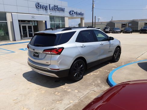 Used 2022 Chevrolet Equinox RS w/ RS Leather Package image 7