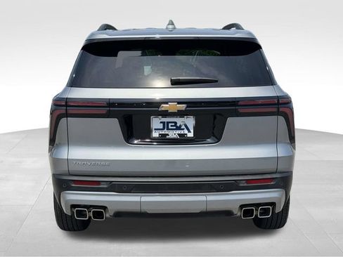 Certified 2025 Chevrolet Traverse LT w/ Driver Confidence Package FWD image 27