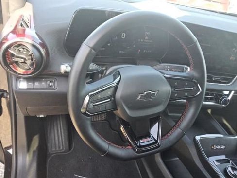 Used 2025 Chevrolet Equinox RS w/ Safety and Technology Package AWD/4WD image 2