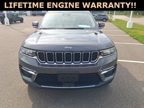 Used 2024 Jeep Grand Cherokee Limited 4xe image 3
