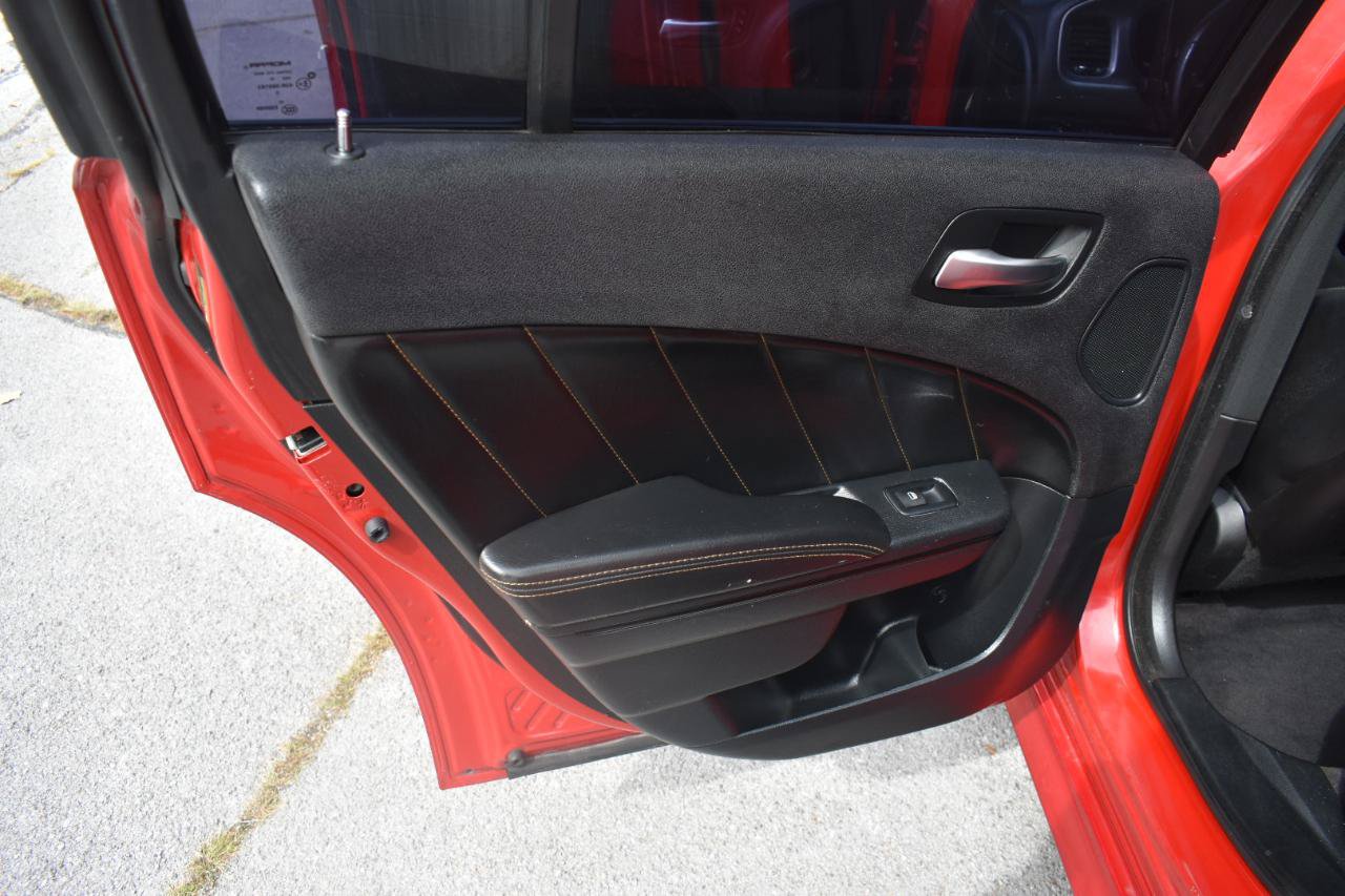 Used 2017 Dodge Charger R/T RWD image 18