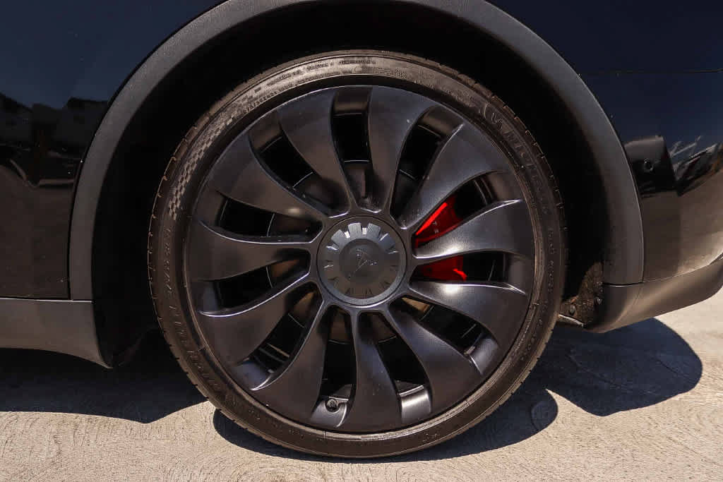 Used 2022 Tesla Model Y Performance AWD/4WD image 10