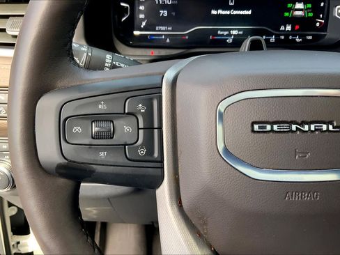 Used 2024 GMC Yukon XL Denali w/ Advanced Technology Package image 24