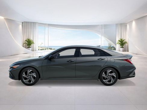 New 2026 Hyundai Elantra SEL Sport FWD image 3