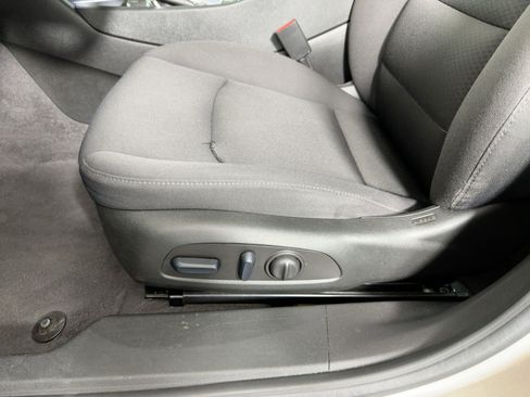 Used 2024 Chevrolet Malibu LT image 12