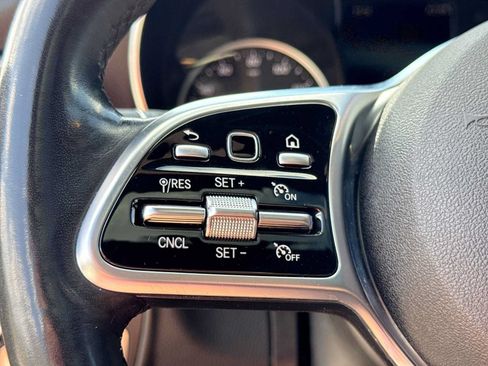 Used 2020 Mercedes-Benz C 300 4MATIC Sedan image 25