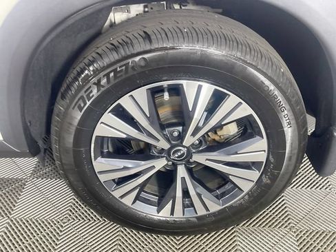 Used 2022 Nissan Rogue SV w/ SV Premium Package AWD/4WD image 32