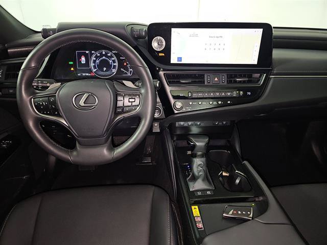 Used 2024 Lexus ES 300h w/ Premium Package FWD image 11