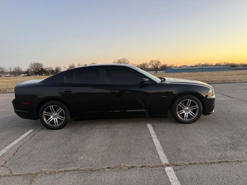 Used 2014 Dodge Charger R/T image 4