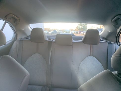 Used 2019 Toyota Camry L image 20