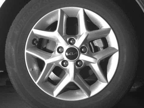 Used 2025 Kia Soul LX w/ LX Technology Package FWD image 13
