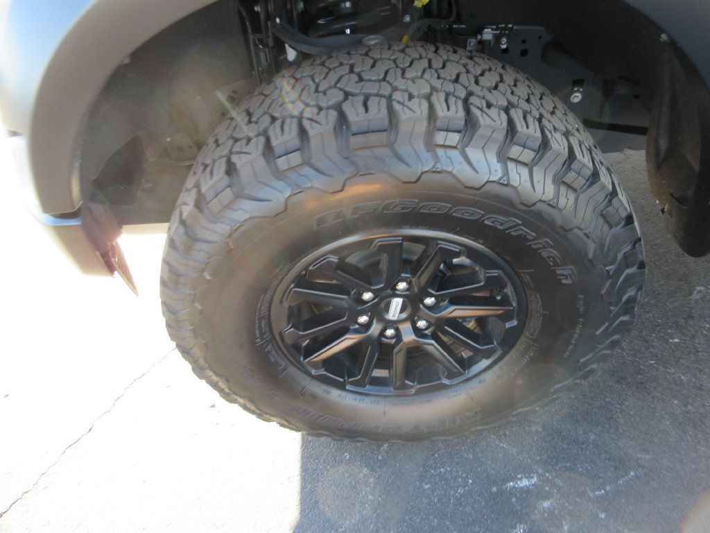 Used 2025 Ford F150 Raptor AWD/4WD image 14