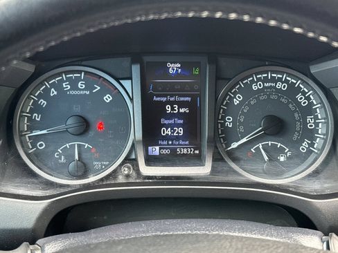 Used 2019 Toyota Tacoma TRD Off-Road w/ Technology Package RWD image 25