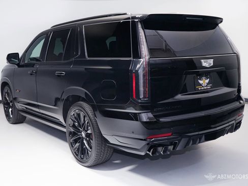 Used 2026 Cadillac Escalade V AWD/4WD image 6