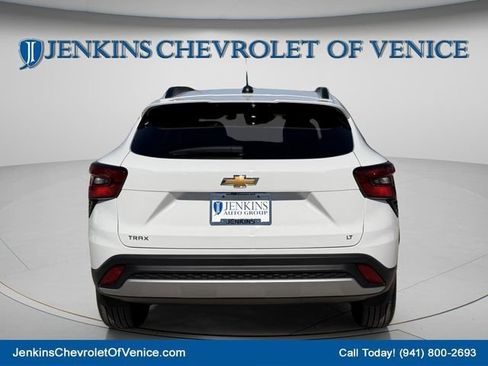 New 2026 Chevrolet Trax LT w/ Driver Confidence Package FWD image 6