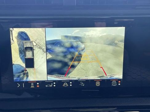 Used 2024 GMC Sierra 2500 AT4 w/ AT4 Premium Plus Package image 23