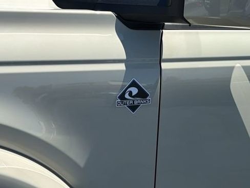 New 2026 Ford Bronco Outer Banks AWD/4WD image 11