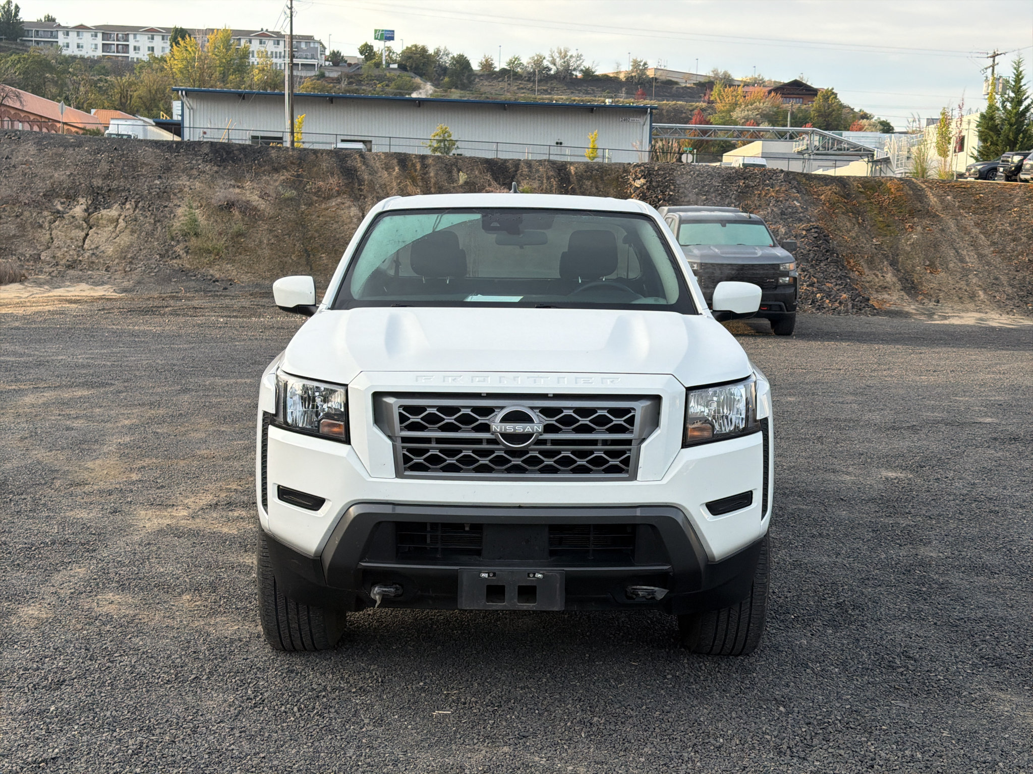 Used 2024 Nissan Frontier SV w/ Technology Package AWD/4WD image 2