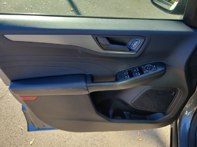 Certified 2023 Ford Escape Active AWD/4WD image 12