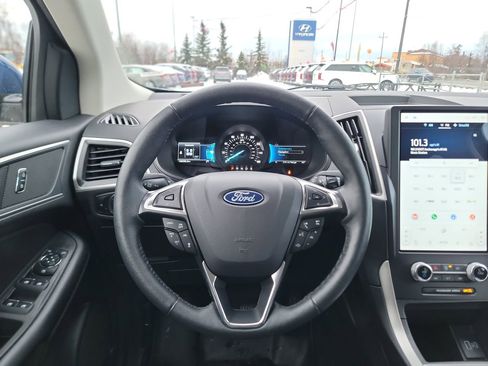 Used 2024 Ford Edge SEL w/ Convenience Package image 14