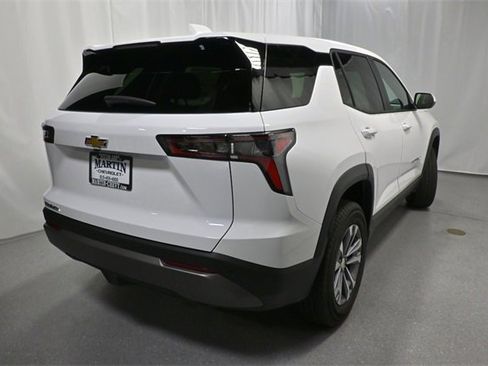 New 2026 Chevrolet Equinox LT w/ Convenience Package II image 3