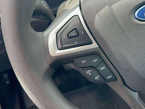 Used 2015 Ford Fusion SE FWD image 16