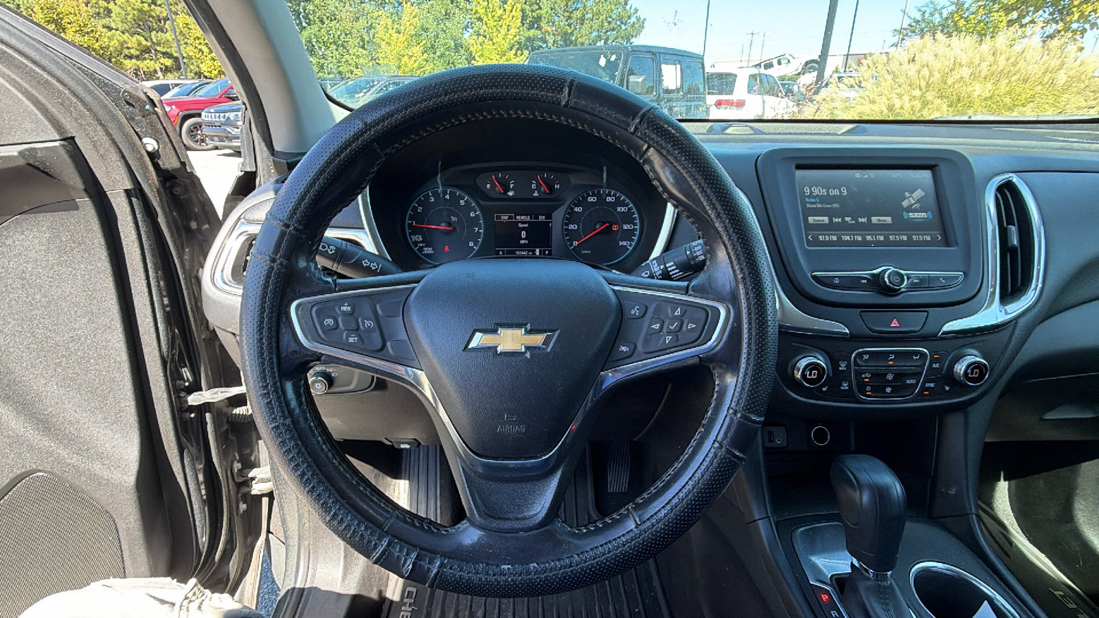 Used 2018 Chevrolet Equinox LT FWD image 25