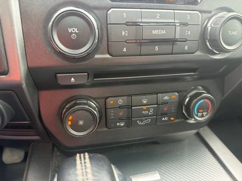 Used 2018 Ford F150 XLT w/ Equipment Group 302A Luxury AWD/4WD image 57