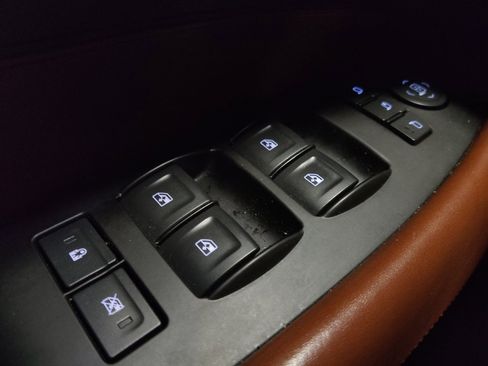 Used 2015 Cadillac Escalade Luxury AWD/4WD image 27