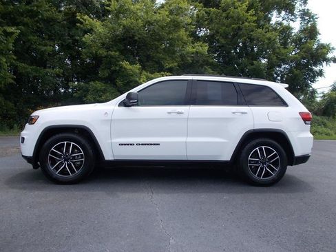 Used 2021 Jeep Grand Cherokee Trailhawk w/ Premium Lighting Group AWD/4WD image 2