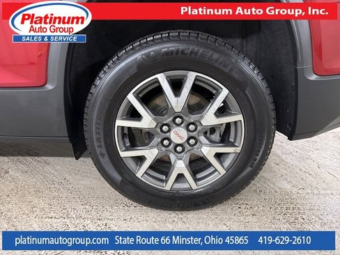 Used 2023 GMC Acadia SLE w/ Driver Convenience Package image 18