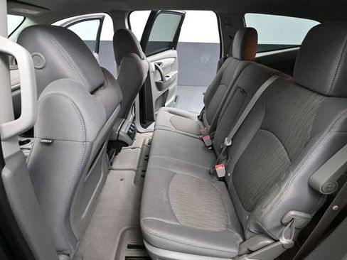 Used 2014 Chevrolet Traverse LS FWD image 34