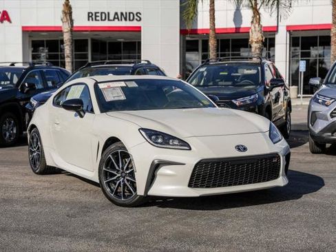 Certified 2023 Toyota GR86 image 1