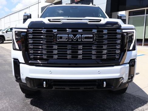 New 2026 GMC Sierra 3500 Denali Ultimate AWD/4WD image 2