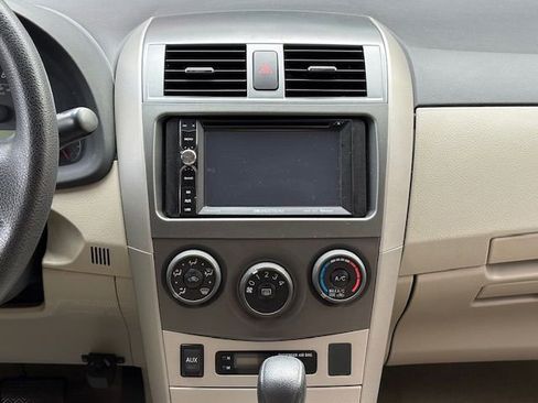 Used 2011 Toyota Corolla LE FWD image 24