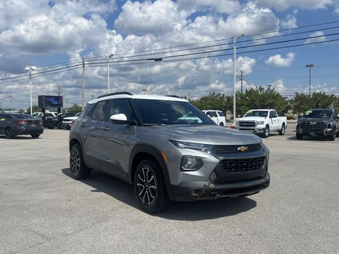 Used 2023 Chevrolet TrailBlazer ACTIV image 3