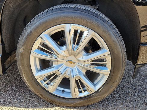 Used 2024 Chevrolet Silverado 1500 High Country w/ High Country Premium Package image 7