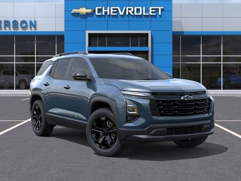 New 2026 Chevrolet Equinox LT w/ Convenience Package II AWD/4WD image 3