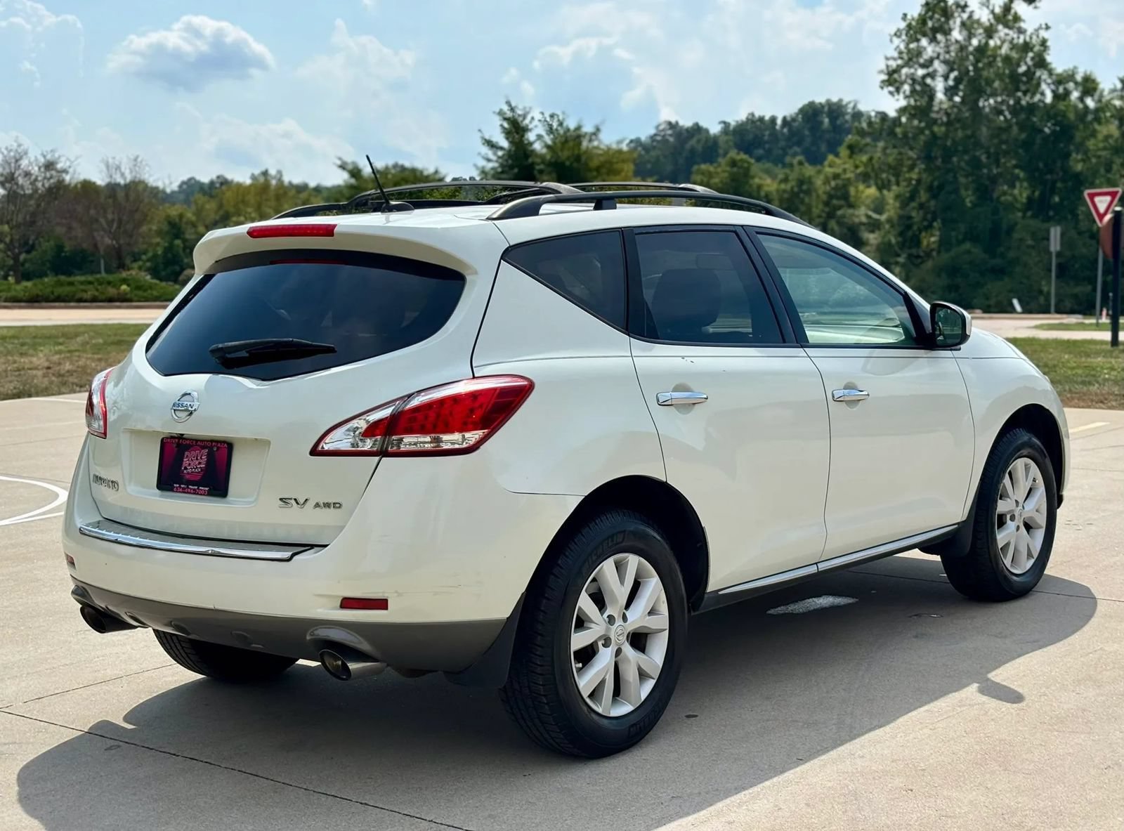 Used 2011 Nissan Murano SV AWD/4WD image 5